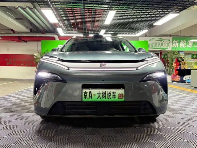BYD Tang L — Фото автомобиля 2