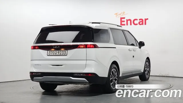 Kia Canival Carnival 4 поколение 9 мест Prestige — Фото автомобиля 2