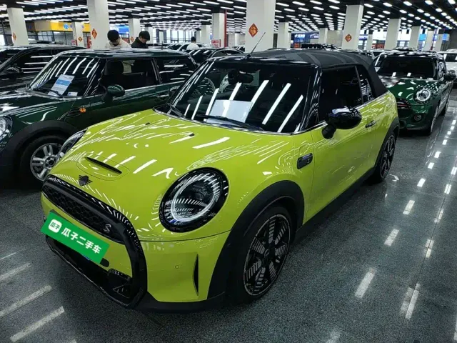 Фотография автомобиля — MINI Hatch