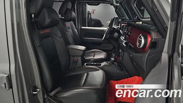 Jeep Wrangler JL — Фото автомобиля 25