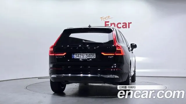 Вольво XC60 — Фото автомобиля 4