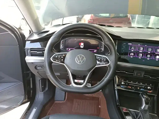 Volkswagen Passat — Фото автомобиля 10