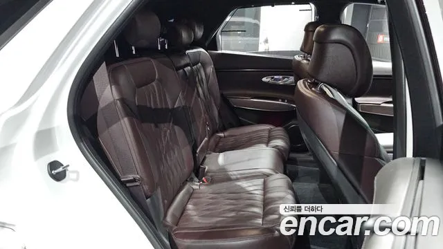 Genesis GV70 2.5T Бензин AWD — Фото автомобиля 9