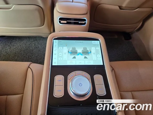 Genesis G90 — Фото автомобиля 15