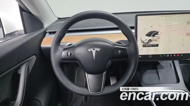 Tesla Model Y — Фото автомобиля 20