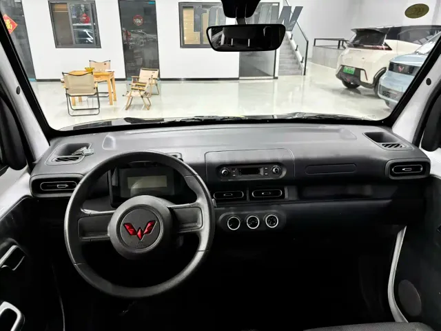 Wuling Zhiguang NEV — Фото автомобиля 9