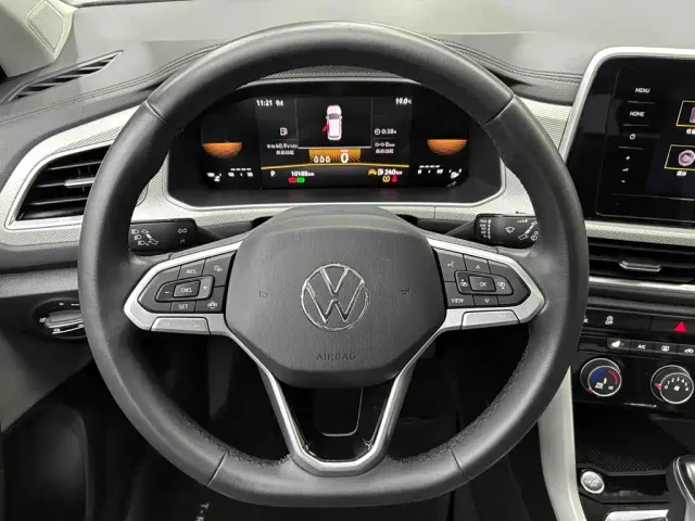 Volkswagen T-Roc — Фото автомобиля 8