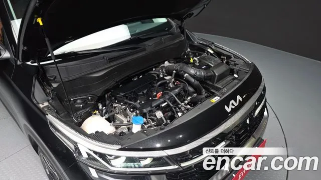 Kia Seltos Бензин 1.6 турбо 2WD — Фото автомобиля 6