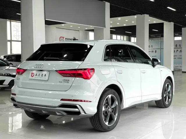 Audi Q3 — Фото автомобиля 4