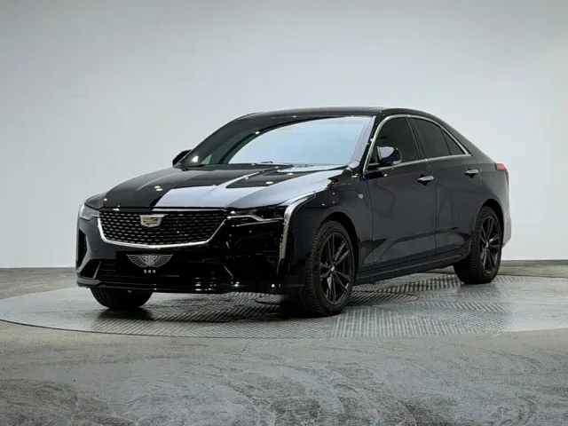 Фотография автомобиля — Cadillac CT4
