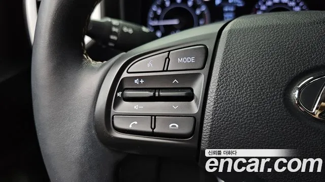 Hyundai Venue — Фото автомобиля 30