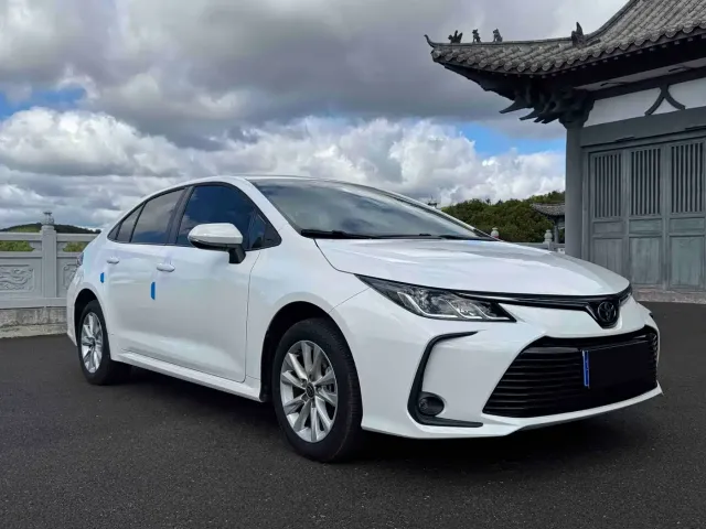 Toyota Corolla — Фото автомобиля 3