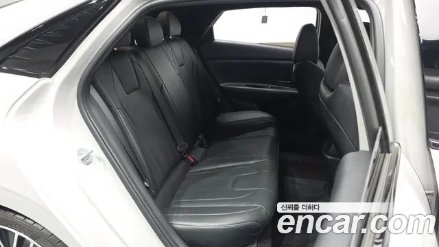 Hyundai AVANTE — Фото автомобиля 11