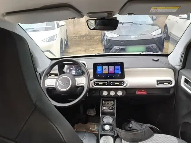 Wuling Hongguang Mini EV — Фото автомобиля 10