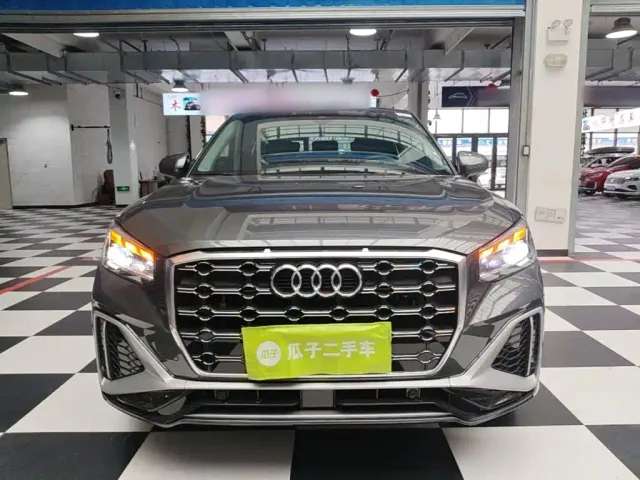 Audi Q2L — Фото автомобиля 2