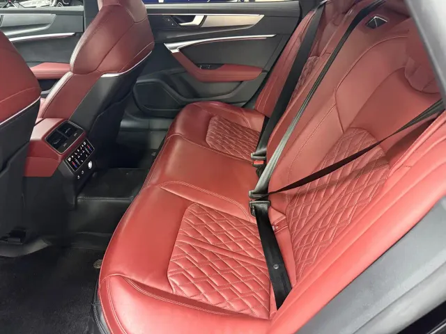 Audi A7L — Фото автомобиля 9