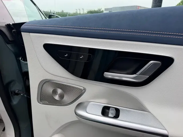 Mercedes-Benz EQE — Фото автомобиля 12