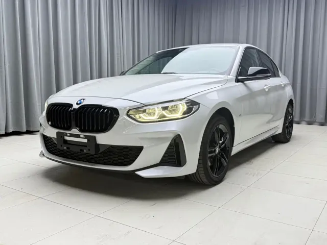 Фотография автомобиля — BMW 1 Series