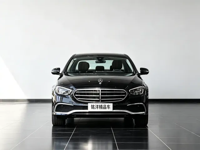 Mercedes-Benz E-Class — Фото автомобиля 2