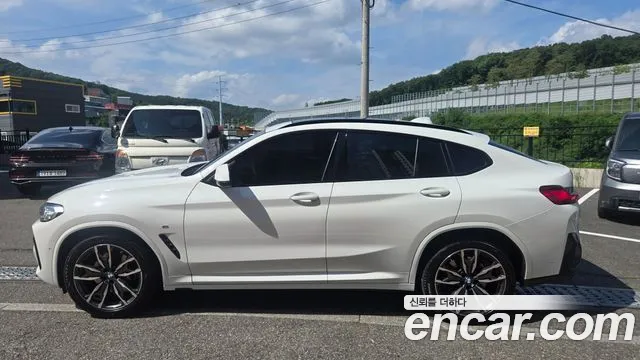 BMW X4 xDrive20d M Sport — Фото автомобиля 3