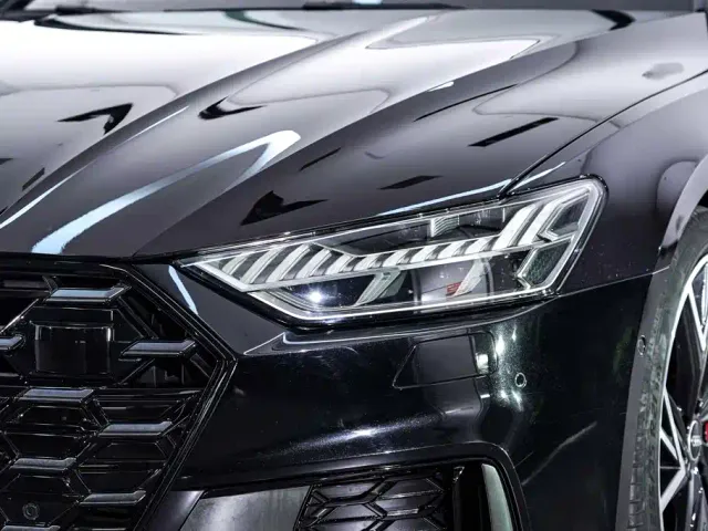 Audi A7L — Фото автомобиля 10
