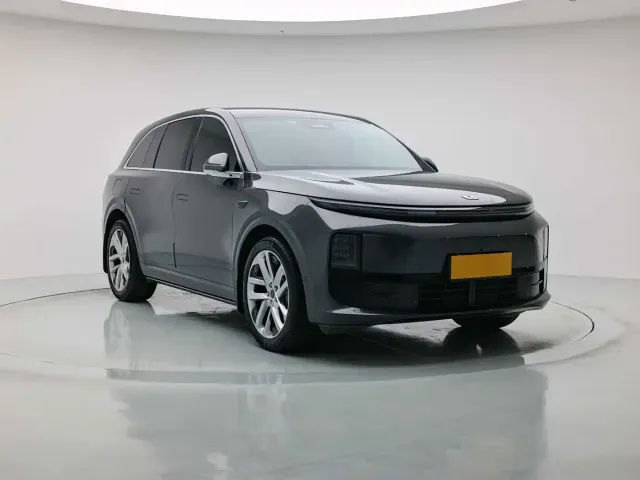 Li Auto L6 — Фото автомобиля 6