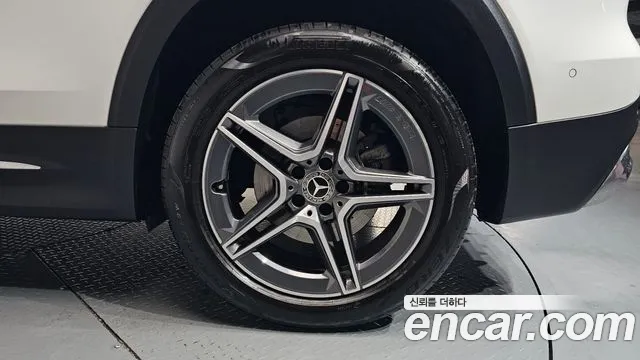Mercedes-Benz GLB-Class — Фото автомобиля 20