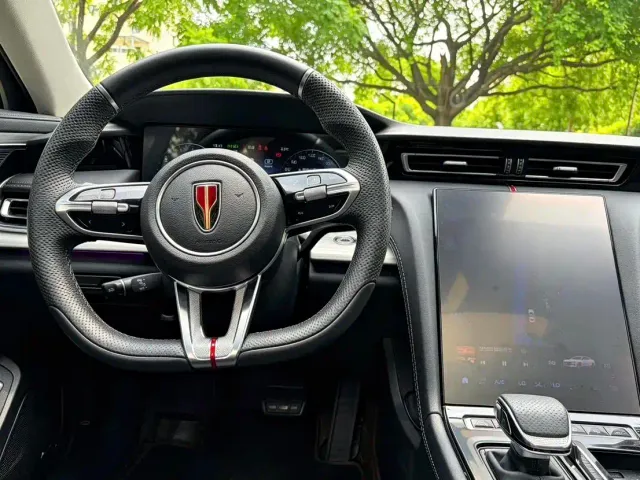 Hongqi H5 — Фото автомобиля 7