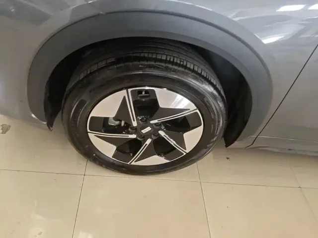 Geely Galaxy E5 — Фото автомобиля 22