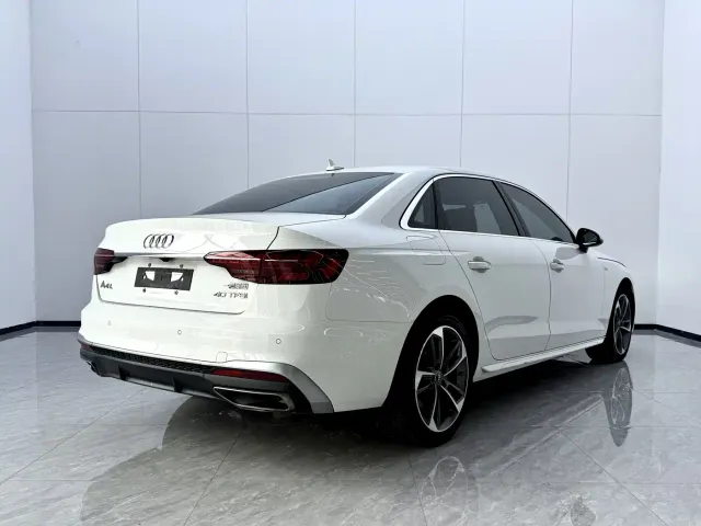 Audi A4L — Фото автомобиля 15