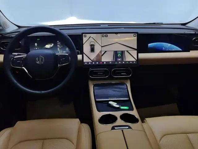 Leapmotor C11 — Фото автомобиля 12