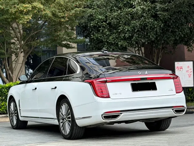 Hongqi H9 — Фото автомобиля 10