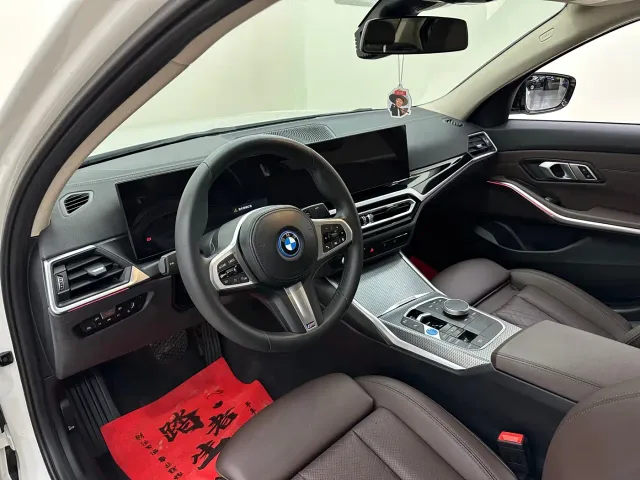 BMW i3 — Фото автомобиля 14