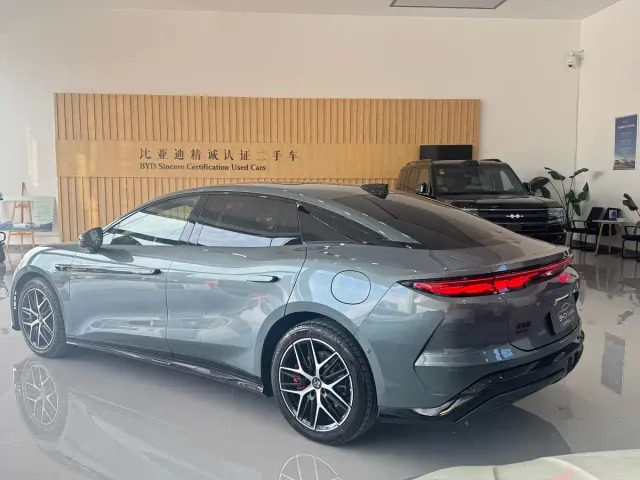 BYD Han L — Фото автомобиля 4