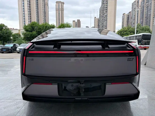Xpeng P7 — Фото автомобиля 7