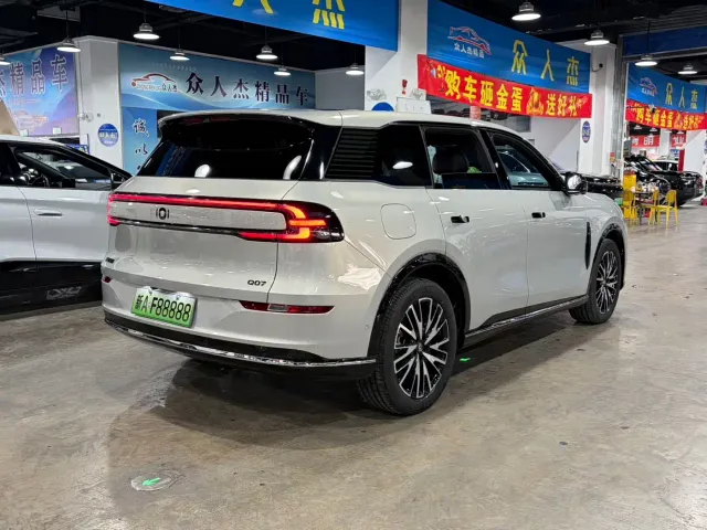 Changan Qiyuan Q07 — Фото автомобиля 9
