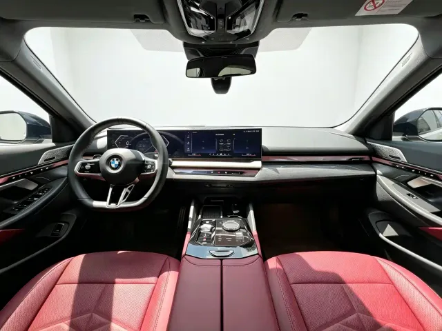 BMW 5 Series — Фото автомобиля 7