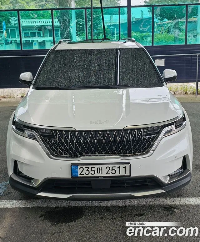 Kia Carnival Generation 4 — Фото автомобиля 3