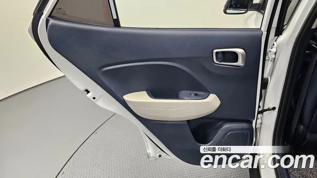 Hyundai Venue — Фото автомобиля 25