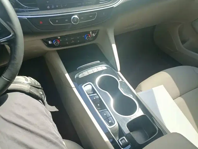 Buick Regal — Фото автомобиля 13