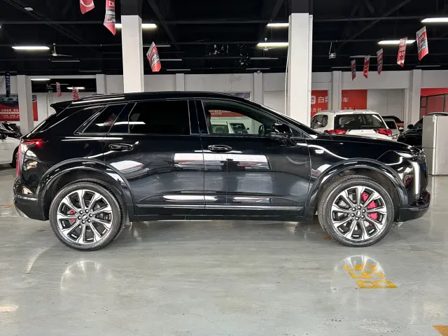 Cadillac XT5 — Фото автомобиля 14