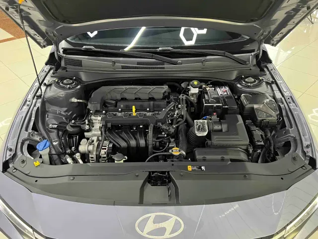 Hyundai Elantra — Фото автомобиля 23