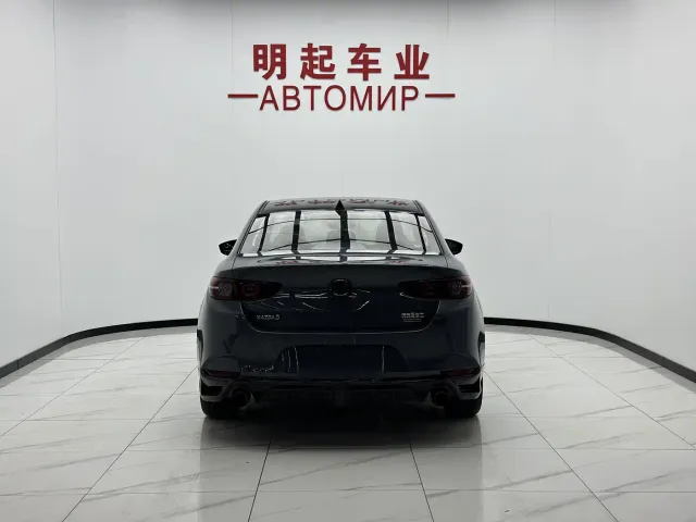 Mazda Axela — Фото автомобиля 9