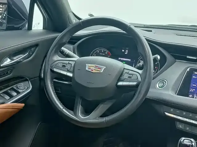 Cadillac XT4 — Фото автомобиля 8