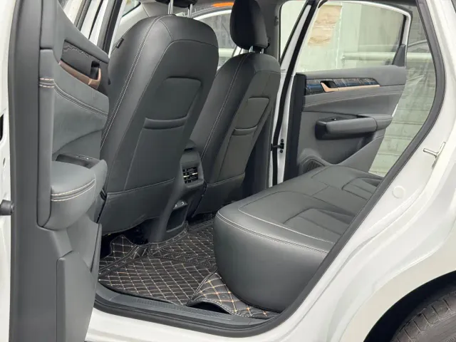 Wuling Starlight — Фото автомобиля 8