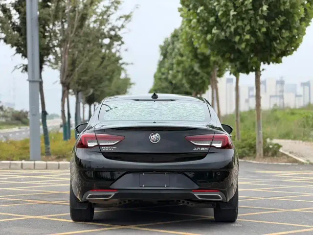 Buick Regal — Фото автомобиля 5