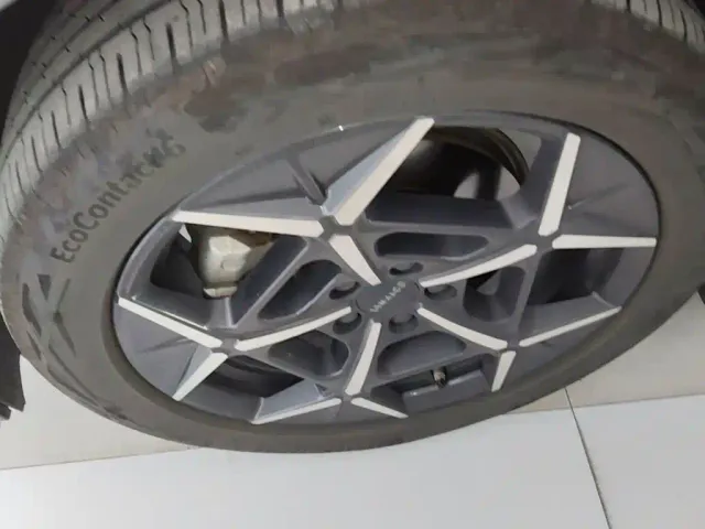 Lynk & Co Z20 — Фото автомобиля 22
