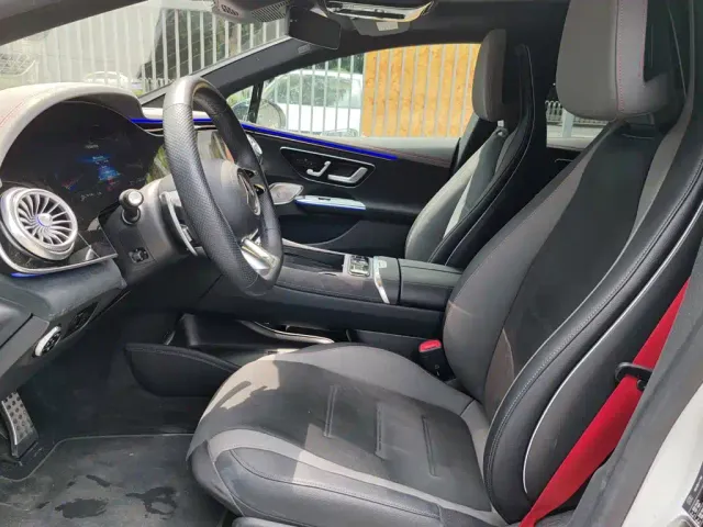 Mercedes-Benz EQE AMG — Фото автомобиля 8