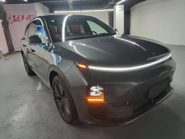 Li Auto L6 — Фото автомобиля 3