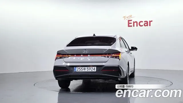 Hyundai Avante CN7 — Фото автомобиля 4